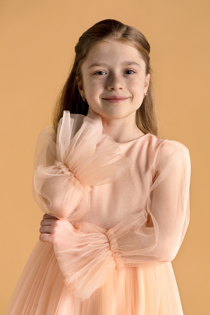 Фото Платье нарядное для девочки Wecan 24036 134 см Персиковый (2000990305312A)