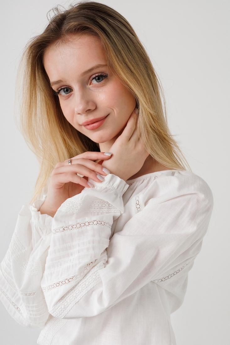 Фото Сорочка з вишивкою для дівчинки Cuento 2200 158 см Білий (2000990264404A)