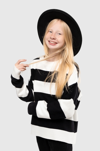 Фото Свитер с узором для девочки Lizi 3203 152 см Черно-белый (2000989952381D)