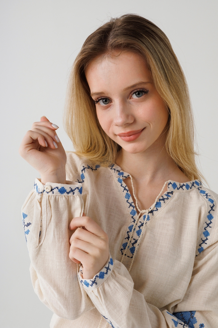 Фото Сорочка з вишивкою для дівчинки Cuento 3033 140 см Бежевий (2000990264299A)