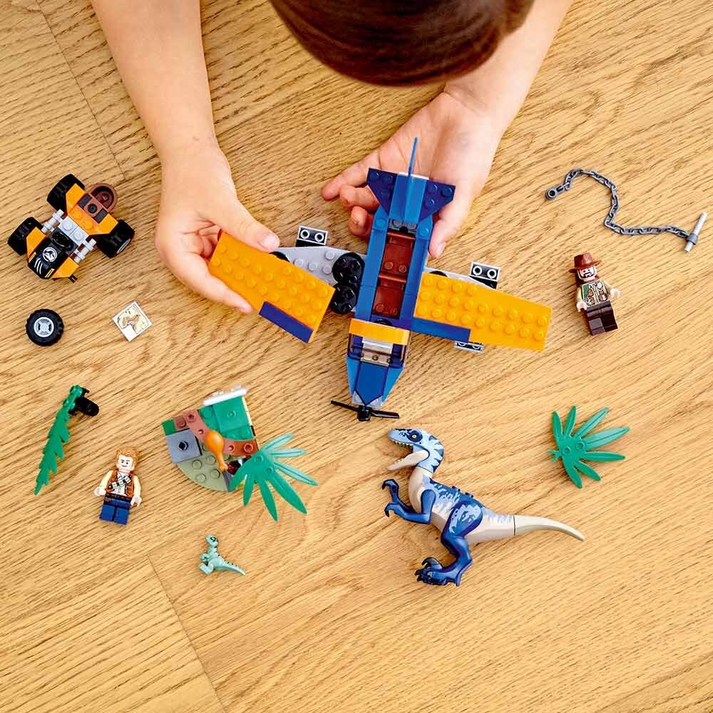 Фото Конструктор LEGO Jurassic World Велоцираптор: рятувальна місія на літаку (75942)