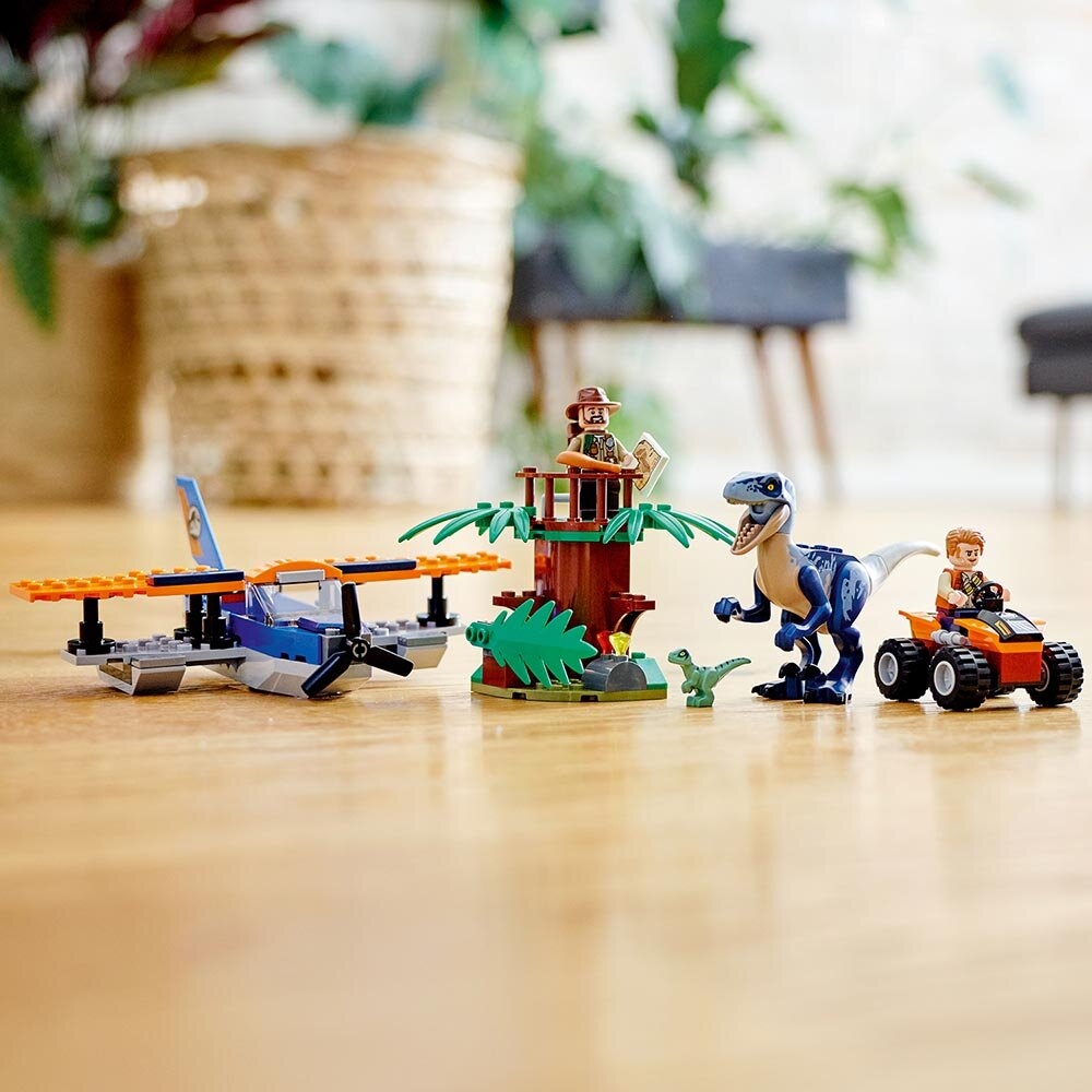 Фото Конструктор LEGO Jurassic World Велоцираптор: спасательная миссия на самолете (75942)