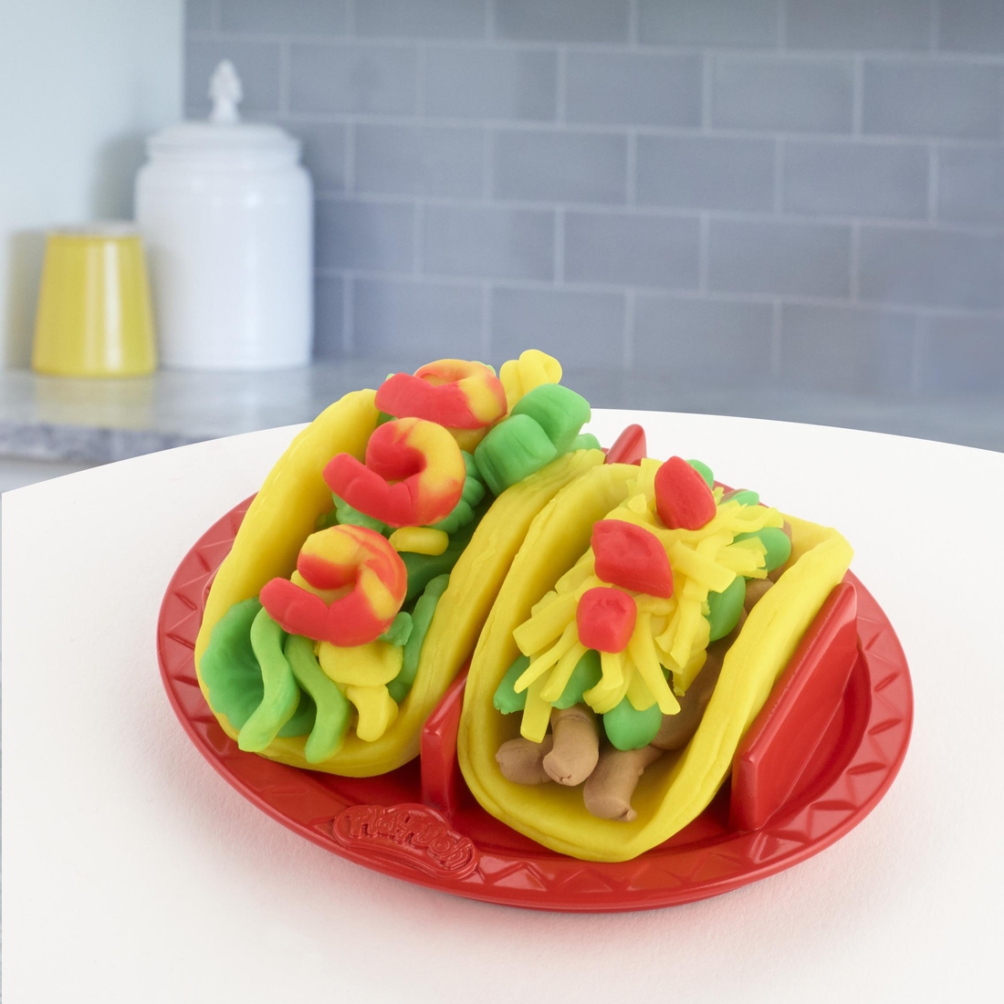 Фото Набор для творчества с пластилином "Любимые блюда" TACO TIME PLAYSET E7447 Play-Doh (5010993649457)