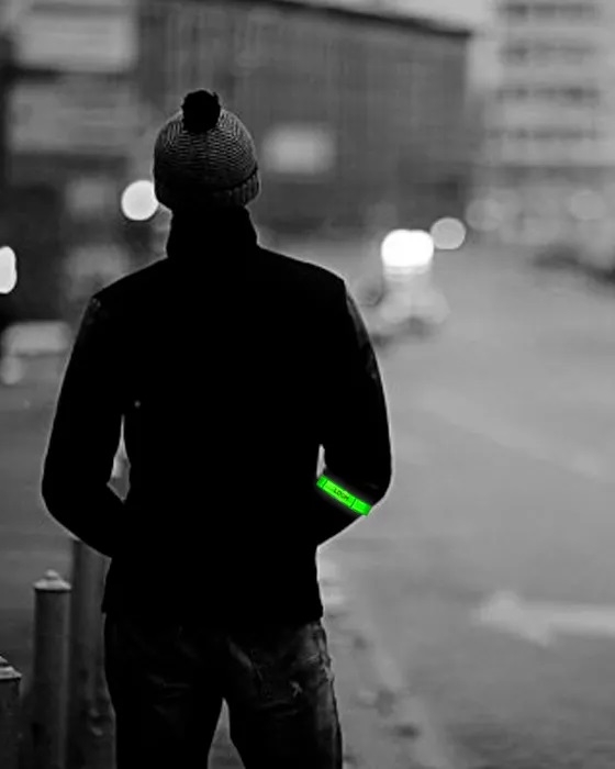 Фото Світловідбивачі браслети з оксамитовою підкладкою Slap LM-0016-greennologo 3х34 см Зелений (2000989356097)