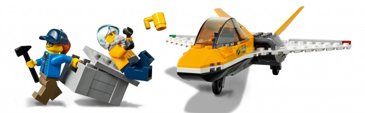 Фото Конструктор LEGO Транспортировка самолёта на авиашоу 60289 (5702016889741)