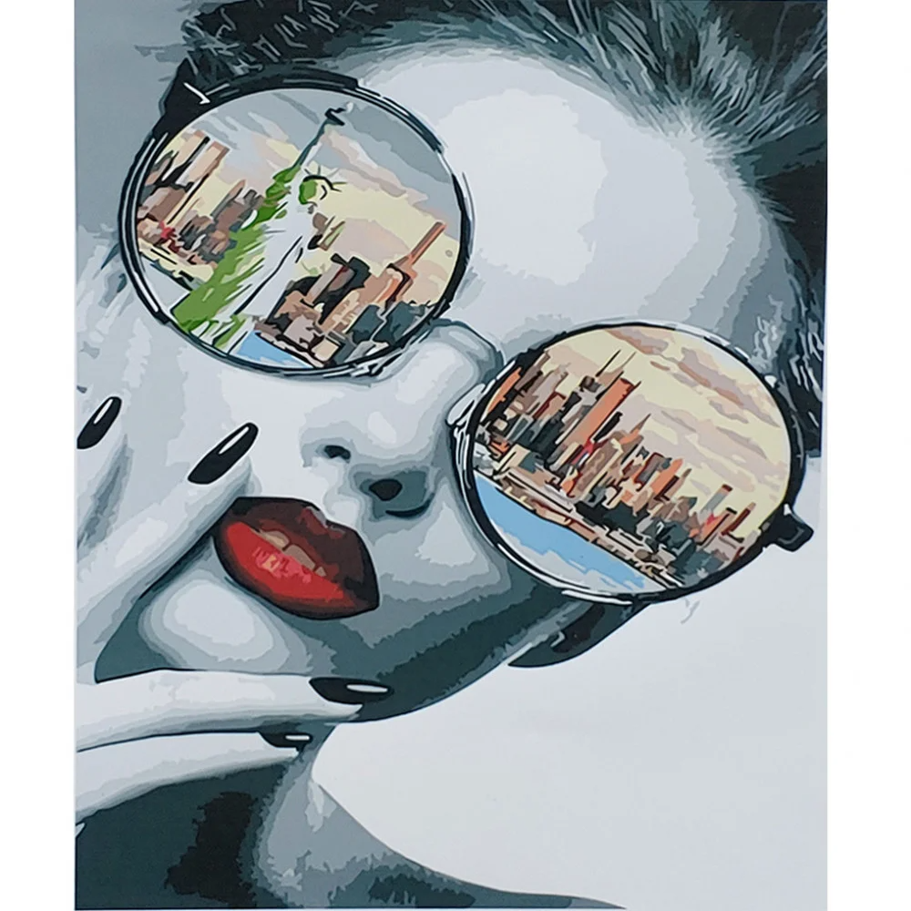 Фото Набор для росписи Нью-Йорк в очках Strateg с лаком и уровнем размером 40х50 см (SY6864)SY6864 (4823113830441)